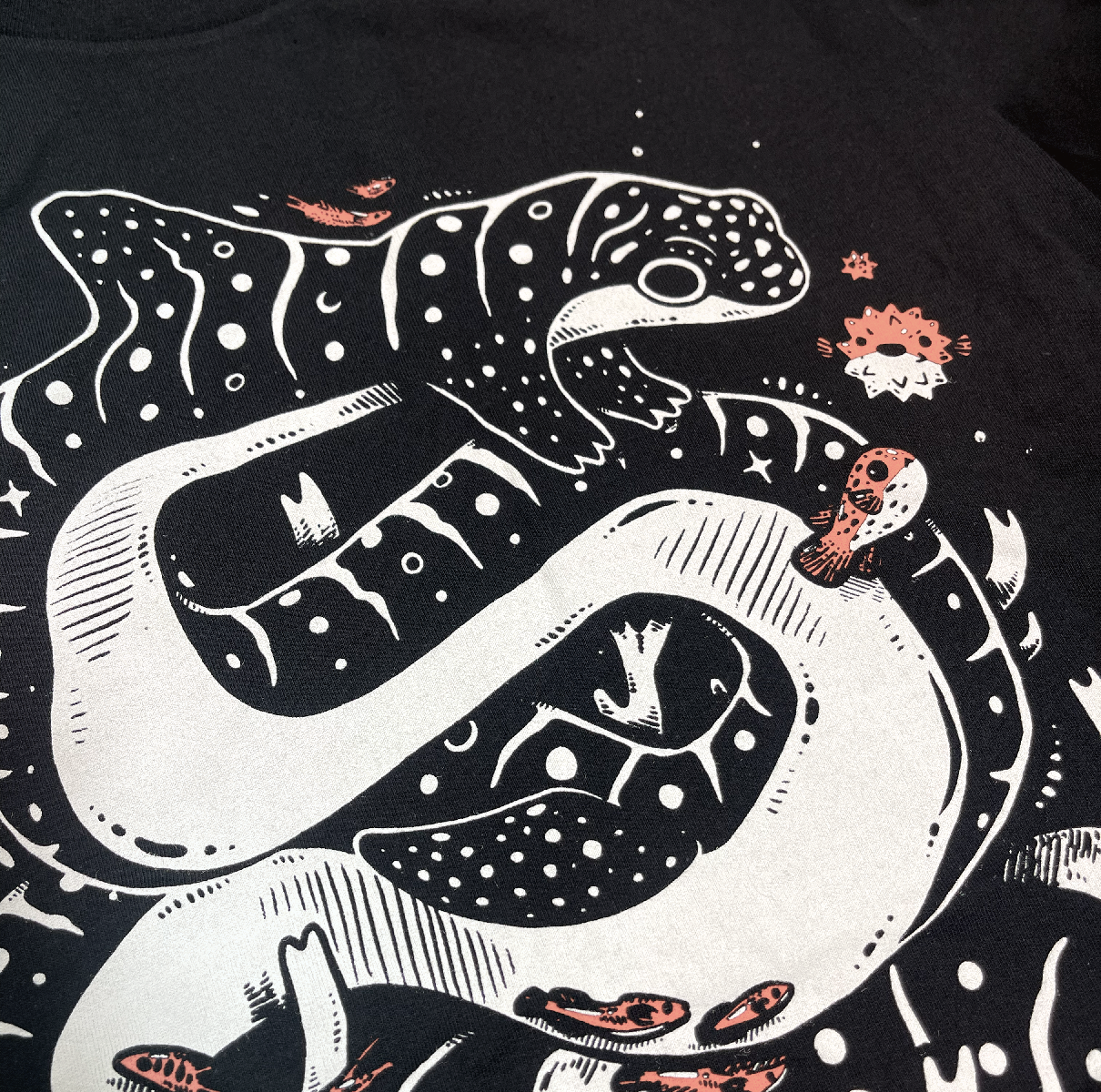 REEF NEWT ✦ unisex tee